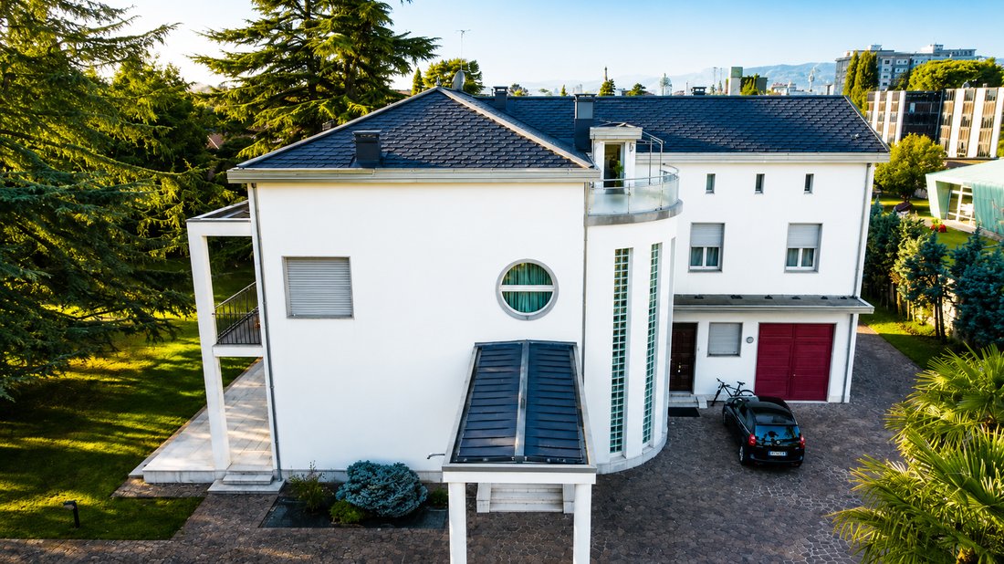 Villa in Thiene, Veneto, Italy 3 - 18000438