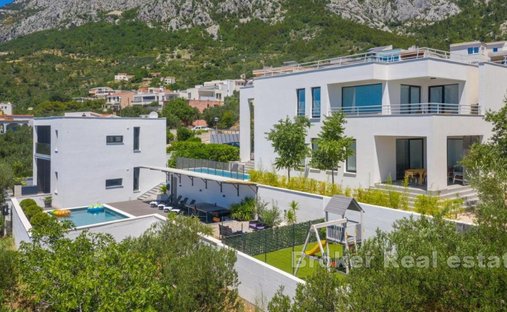Villa in Makarska, Split-Dalmatia County, Croatia 1