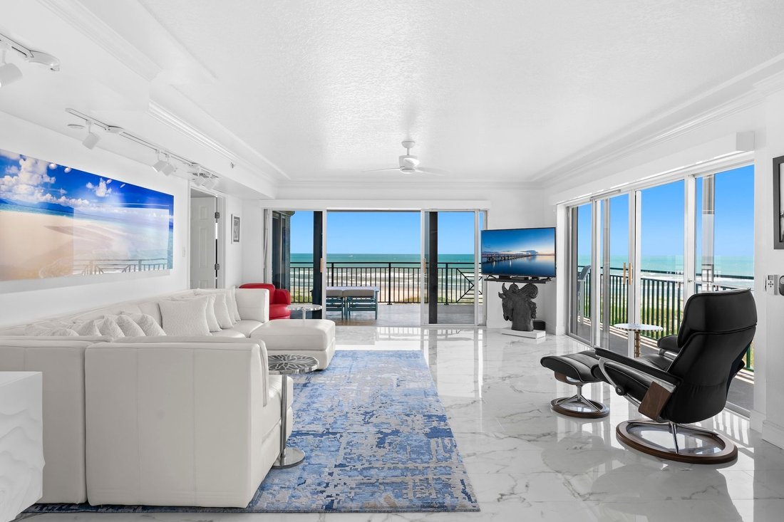 Condo in Cape Canaveral, Florida, United States 3 - 18000130