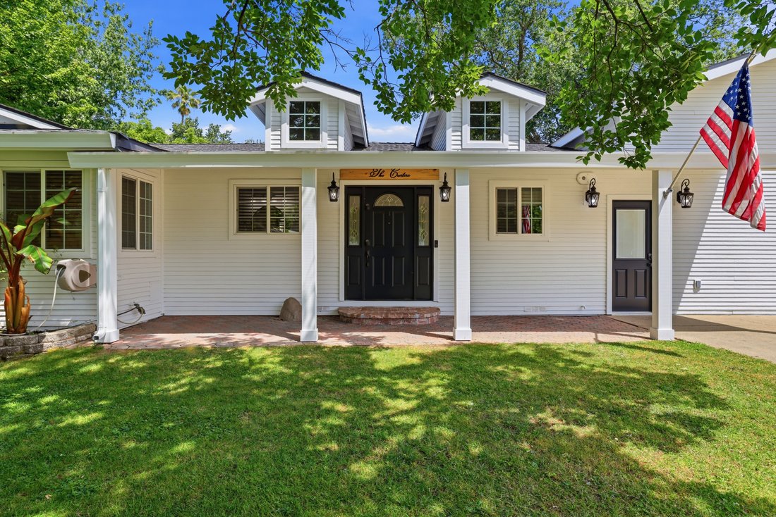 Fair Oaks, California, United States 4 - 18000139