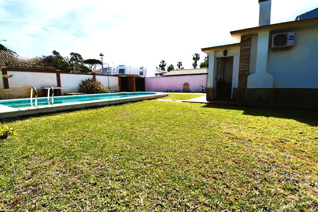 Chalet in El Puerto de Santa María, Andalusia, Spain 2 - 18000213