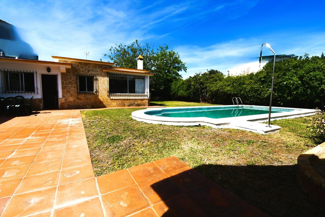 Chalet in El Puerto de Santa María, Andalusia, Spain 1 - 18000213