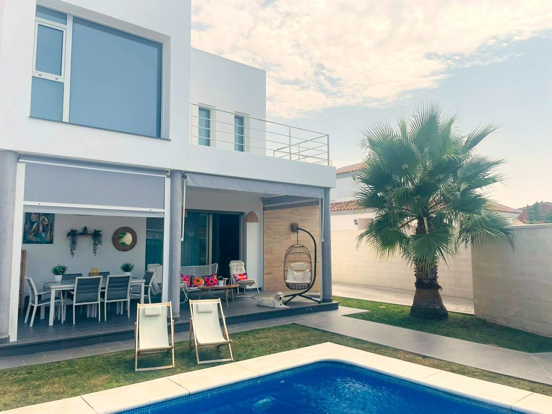 Chalet in 1a Fase, Almonte, Spain 1 - 18000154
