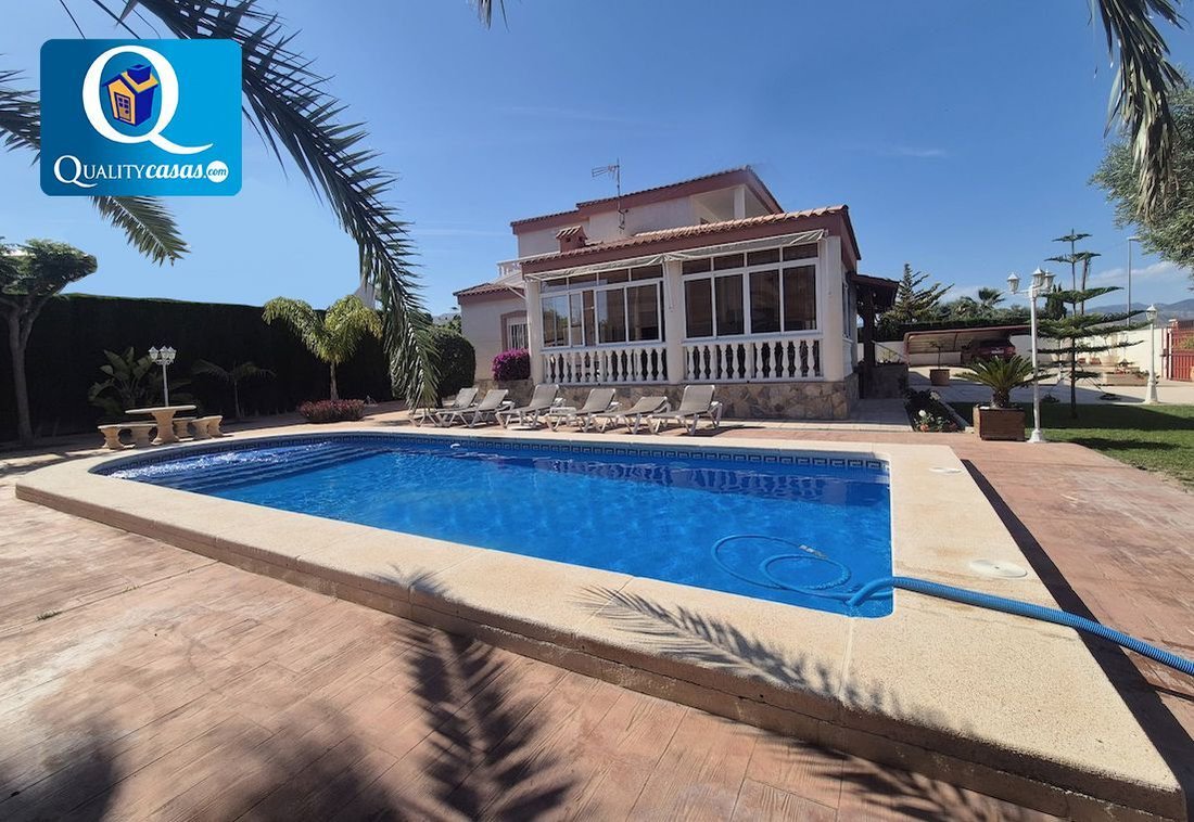 Chalet in Mutxamel, Valencian Community, Spain 1 - 18000165