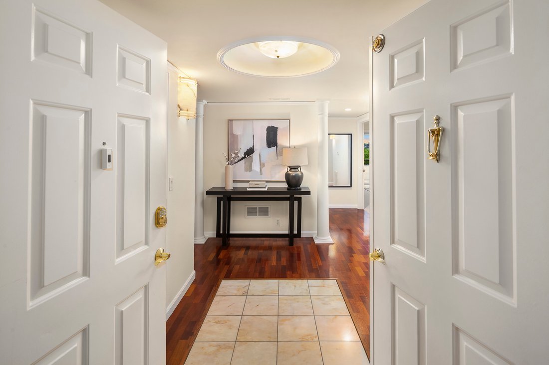 Condo in Seattle, Washington, United States 3 - 18000135
