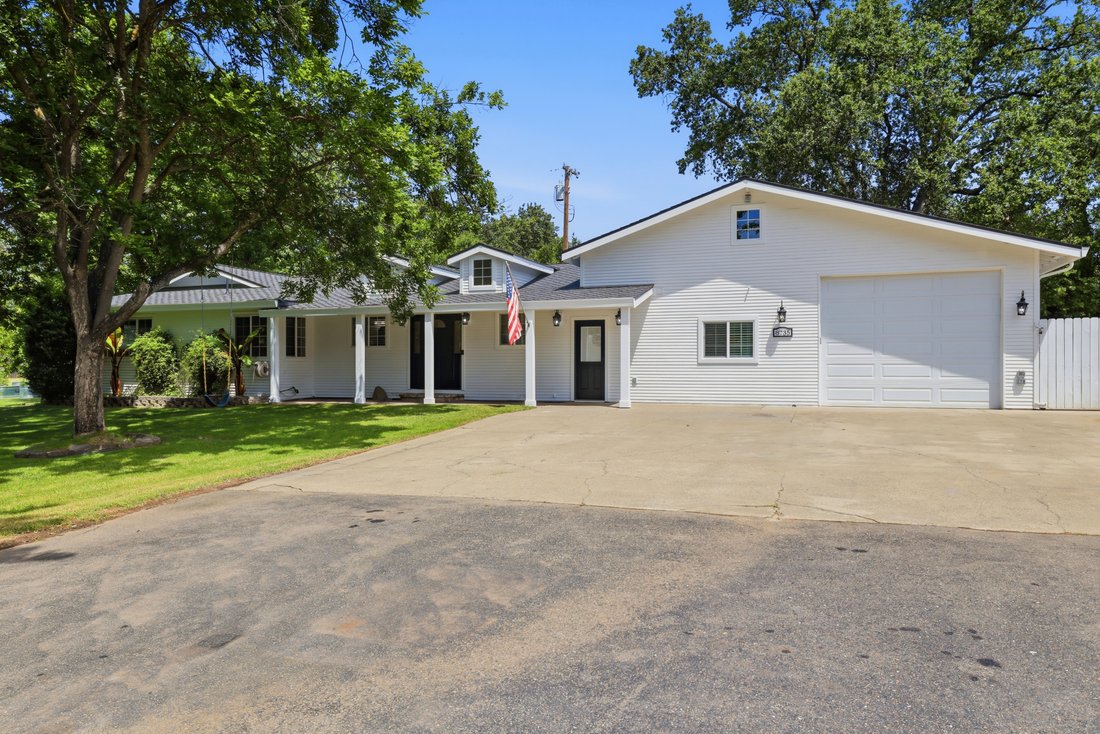 Fair Oaks, California, United States 3 - 18000139
