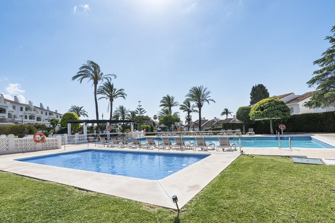 Apartment in Puerto Banus, Marbella, Spain 3 - 18000159