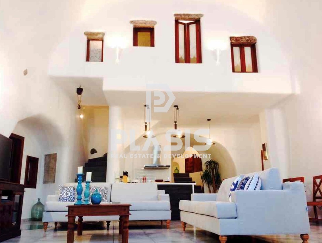 House in Thira, Aegean, Greece 4 - 16027432