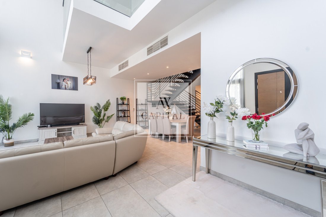 Townhouse in Burj Khalifa Lake, Downtown Dubai, Dubai 2 - 18000508