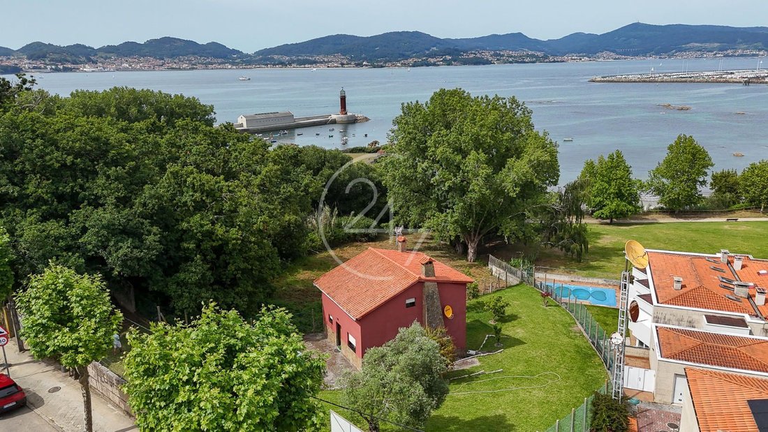 Villa in Vigo (District), Vigo, Spain 1 - 18000696