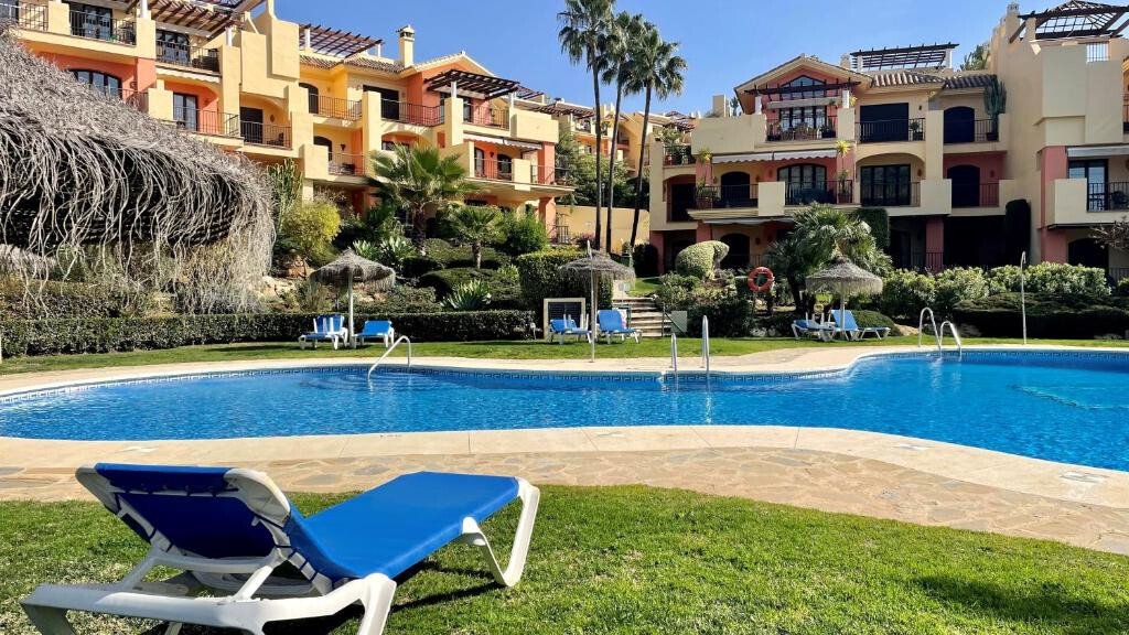 Appartamento a Benahavís, Andalusia, Spagna 1 - 18000590