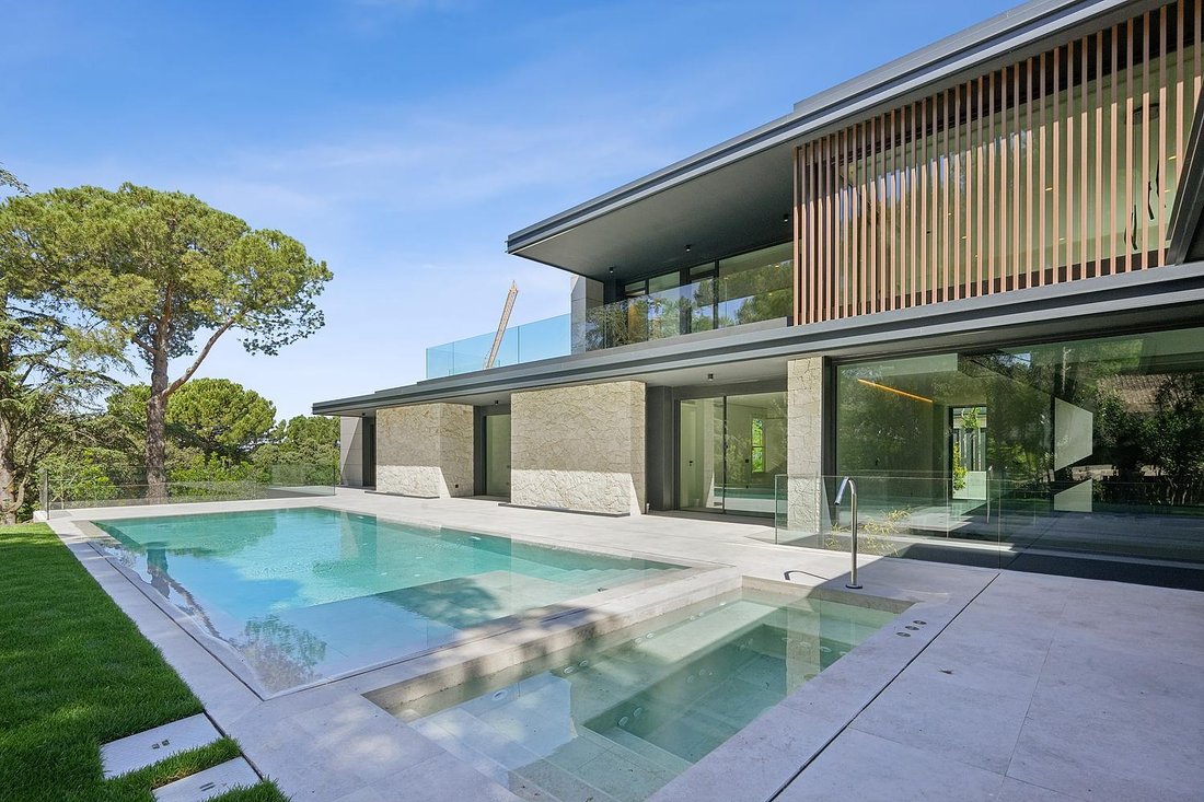 Villa in Boadilla del Monte, Comunidad de Madrid, Spain 2 - 17061851