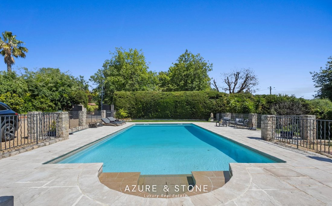 Villa in Le Rouret, Provence-Alpes-Côte d'Azur, France 3 - 18000644
