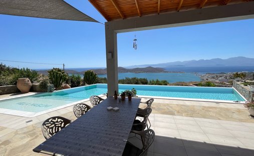 Villa in Community of Elounta, Agios Nikolaos Municipal Unit, Greece 1