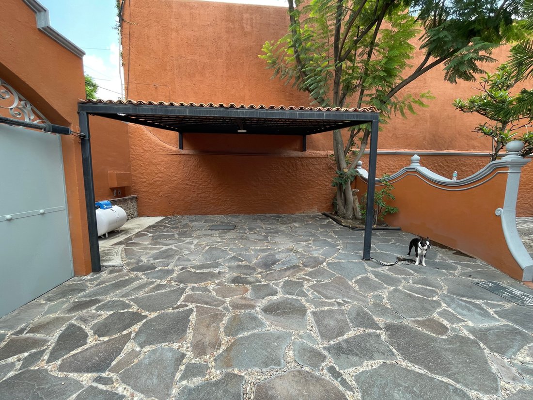 House in Presita Guadalupe, Guanajuato, Mexico 5 - 18001015