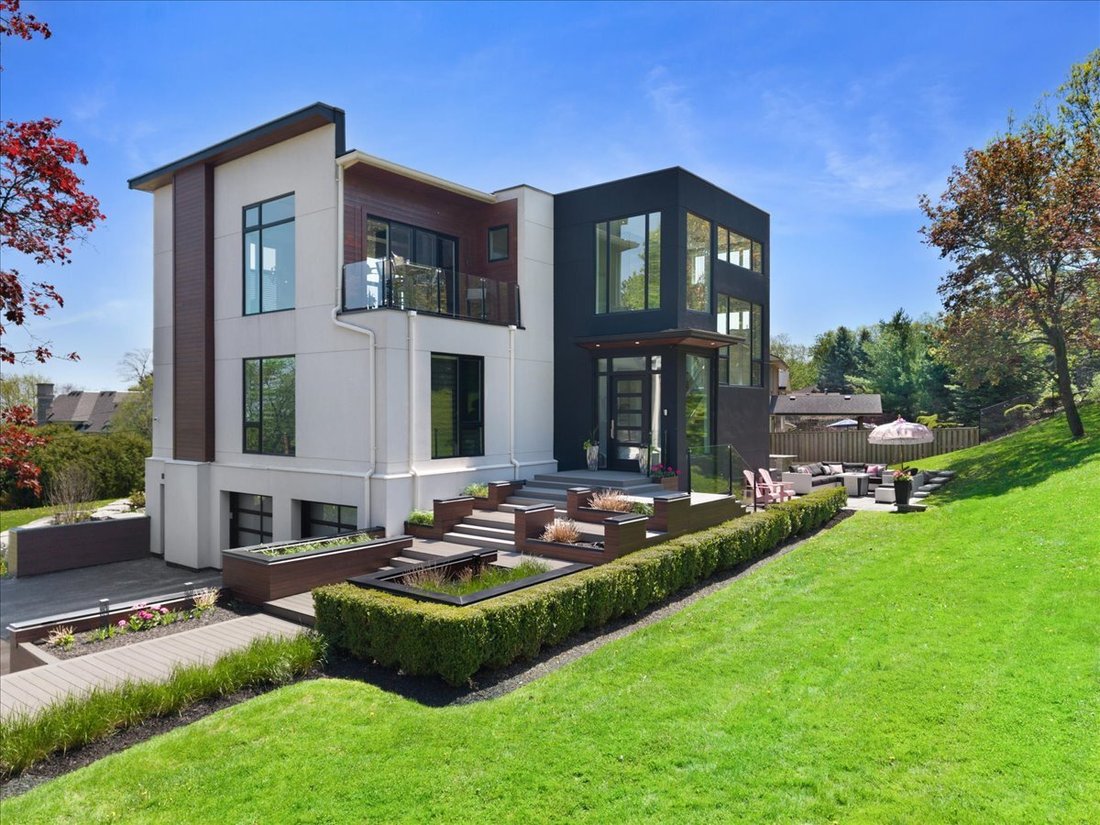 House in Burlington, Ontario, Canada 5 - 18000928