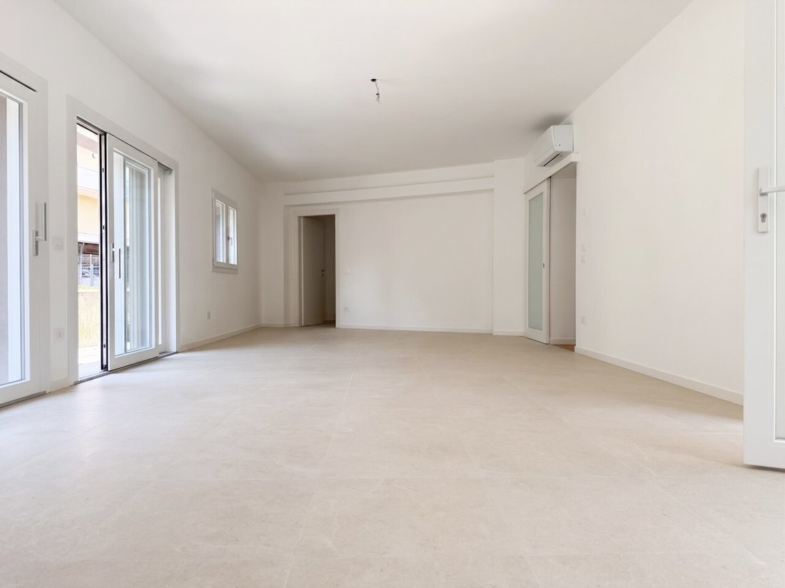 House in Astichello - Villaggio dei Fiori Area, Vicenza, Veneto 1 - 18002548