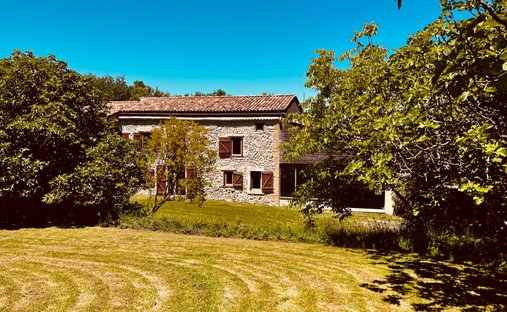 Terreno a Escueillens-et-Saint-Just-de-Belengard, Occitania, Francia 1