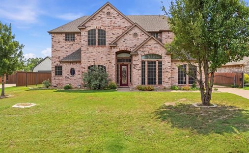 House in Crowley, Texas, United States 1