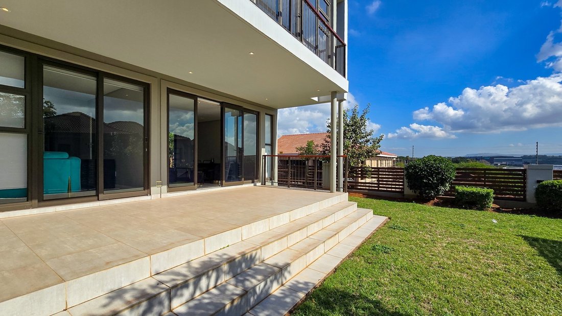 Villa in La Lucia, KwaZulu-Natal, South Africa 3 - 18002695