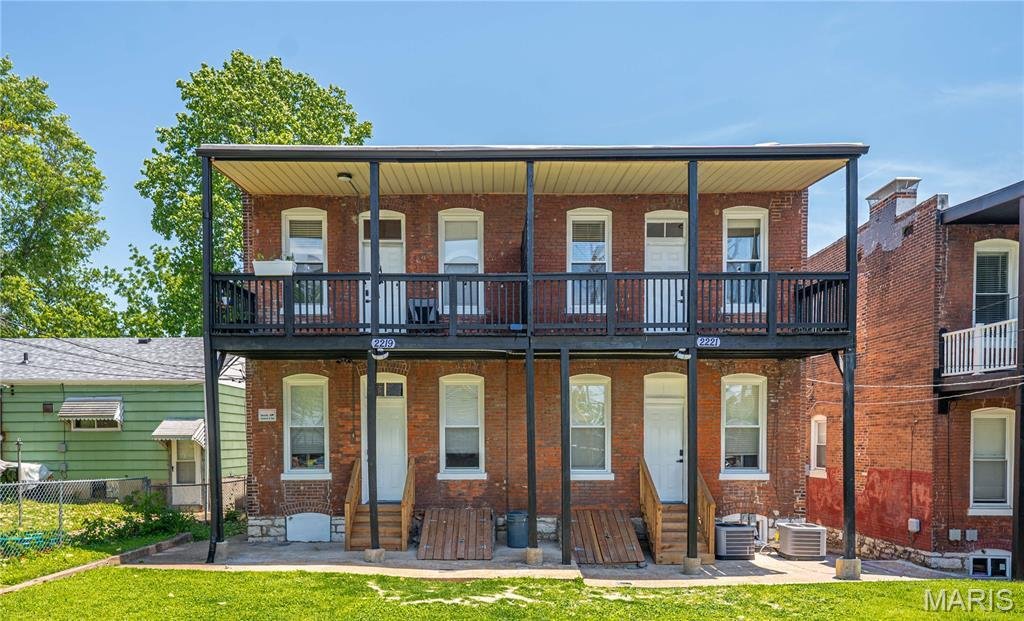 St. Louis, Missouri, United States 5 - 18003590