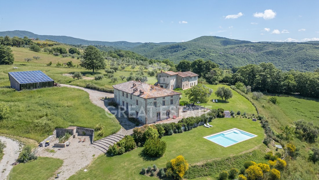 Estate in Montegabbione, Umbria, Italy 4 - 13637360