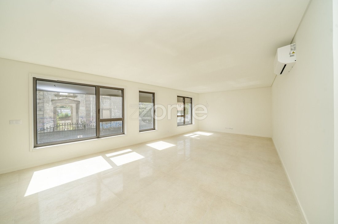 Apartment in Cedofeita, Santo Ildefonso, Se, Miragaia, Sao Nicolau e Vitoria, Porto District, Portugal 1 - 18002518