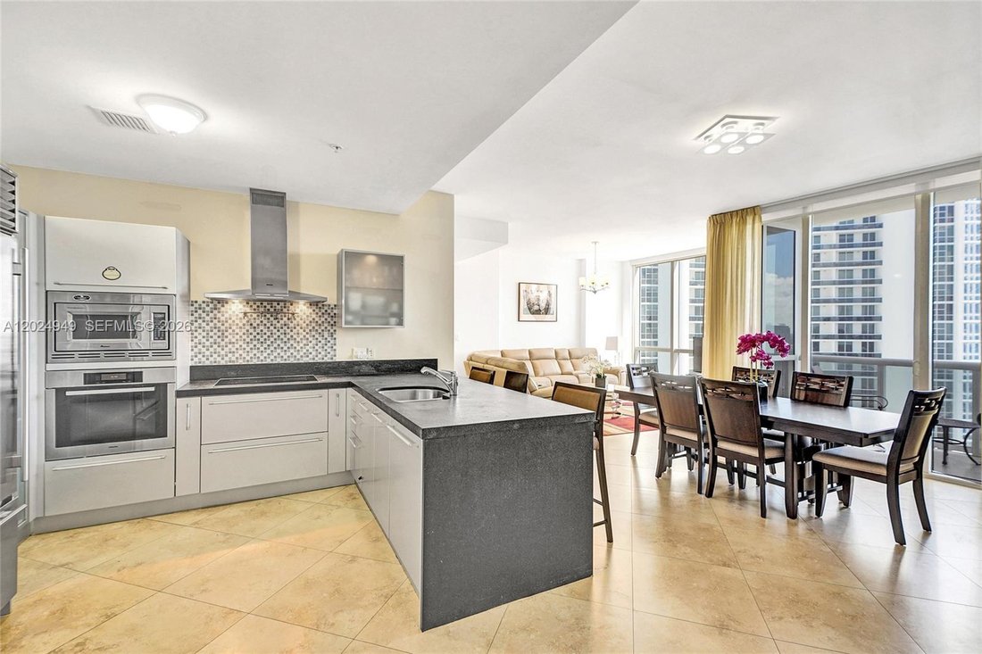 Condo in Sunny Isles Beach, Florida, United States 5 - 18003428