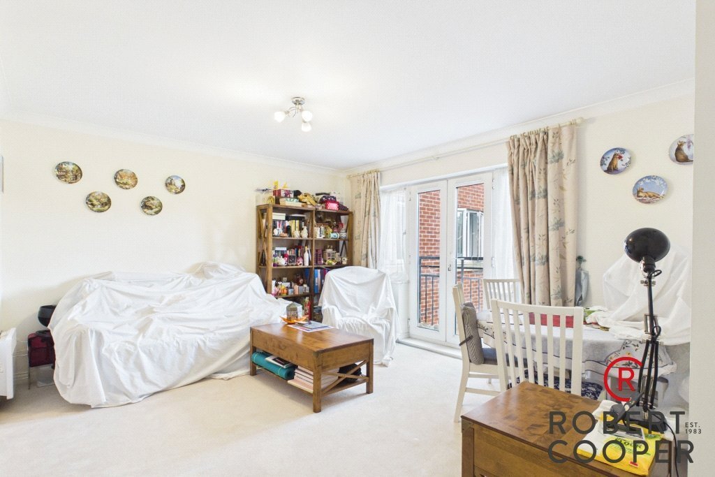 Apartment in Eastcote Village, Hillingdon, England 2 - 18000794