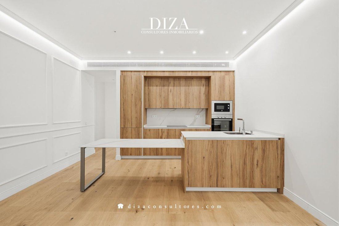 Wohnung in Retiro, Madrid, Spanien 3 - 18000808