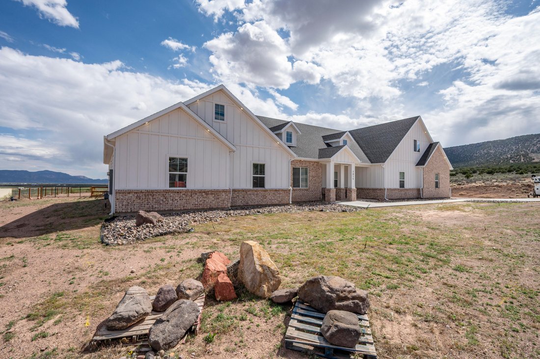 House in Cedar City, Utah, United States 3 - 18001753
