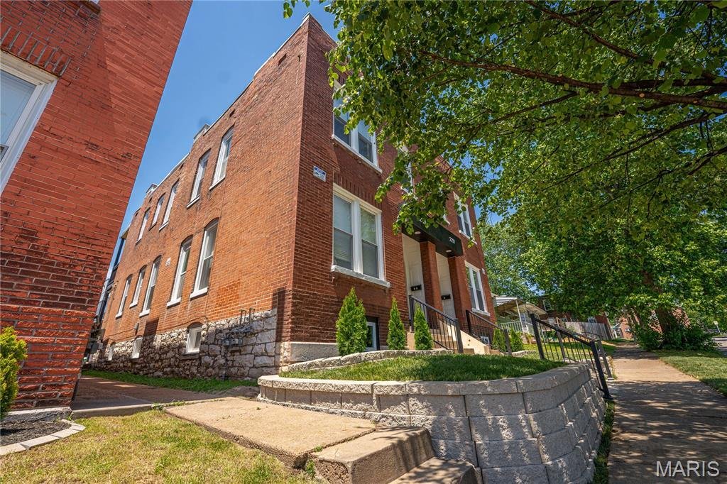 St. Louis, Missouri, United States 4 - 18003590