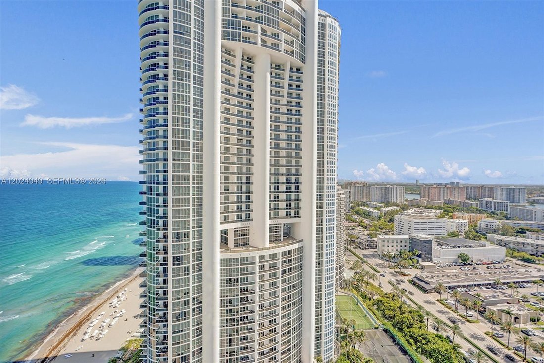 Condo in Sunny Isles Beach, Florida, United States 3 - 18003428