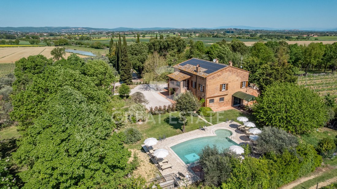Estate in Montepulciano, Tuscany, Italy 1 - 18002126