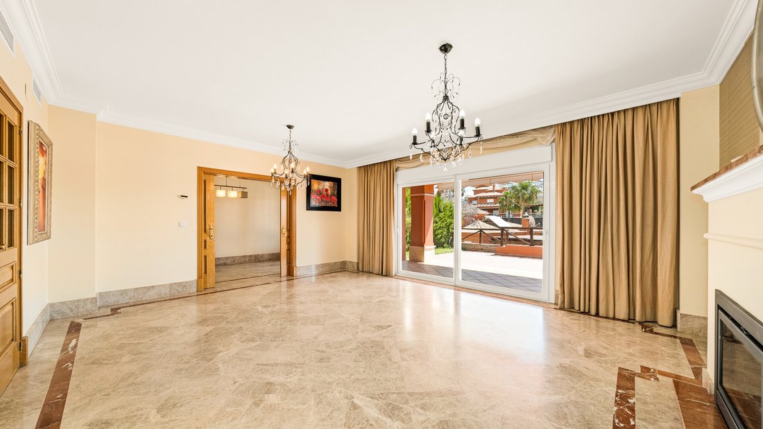 House in Marbella, Andalusia, Spain 5 - 18002170