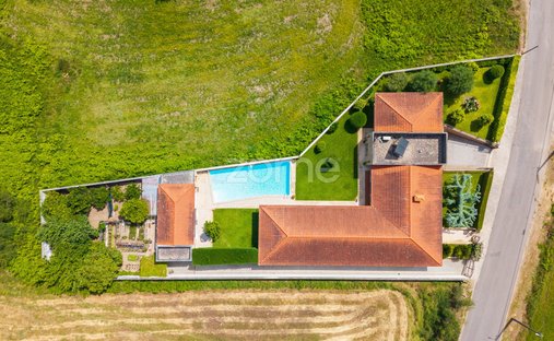 House in Santa Eulalia, Braga, Portugal 1