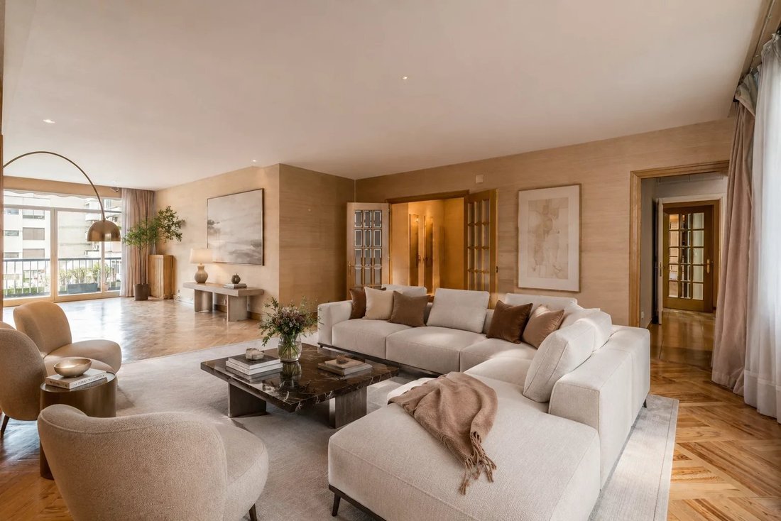 Apartment in Chamberi, Madrid, Spain 2 - 16779030