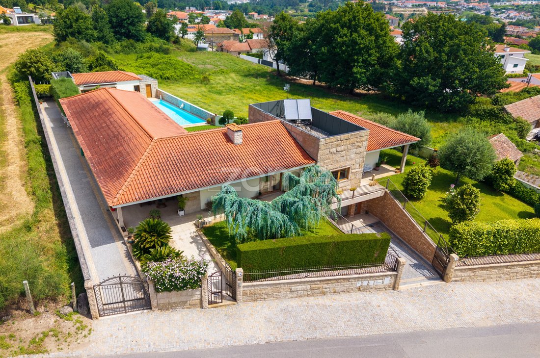 House in Santa Eulalia, Braga, Portugal 2 - 18002509
