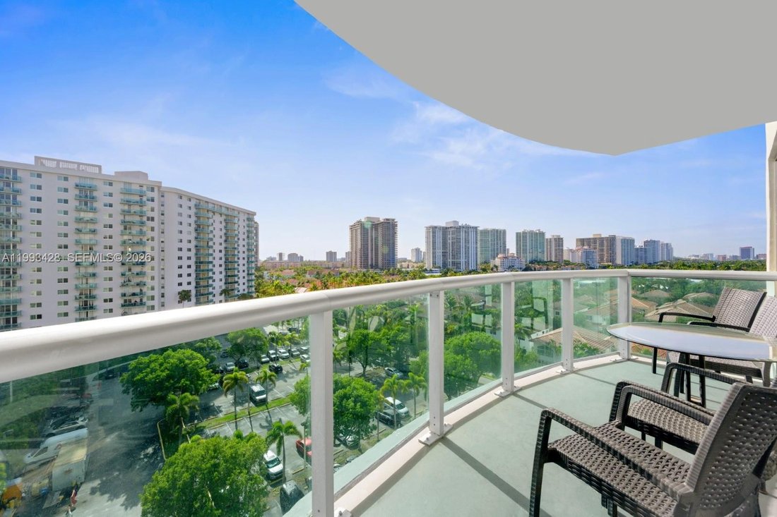 Condo in Sunny Isles Beach, Florida, United States 2 - 18001716