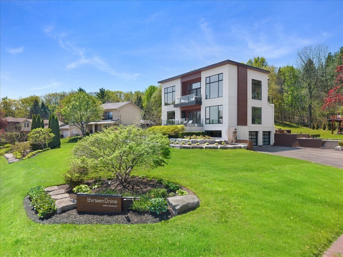 House in Burlington, Ontario, Canada 3 - 18000928
