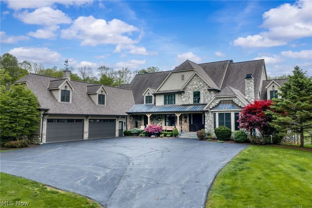 House in Novelty, Ohio, United States 1 - 17096313