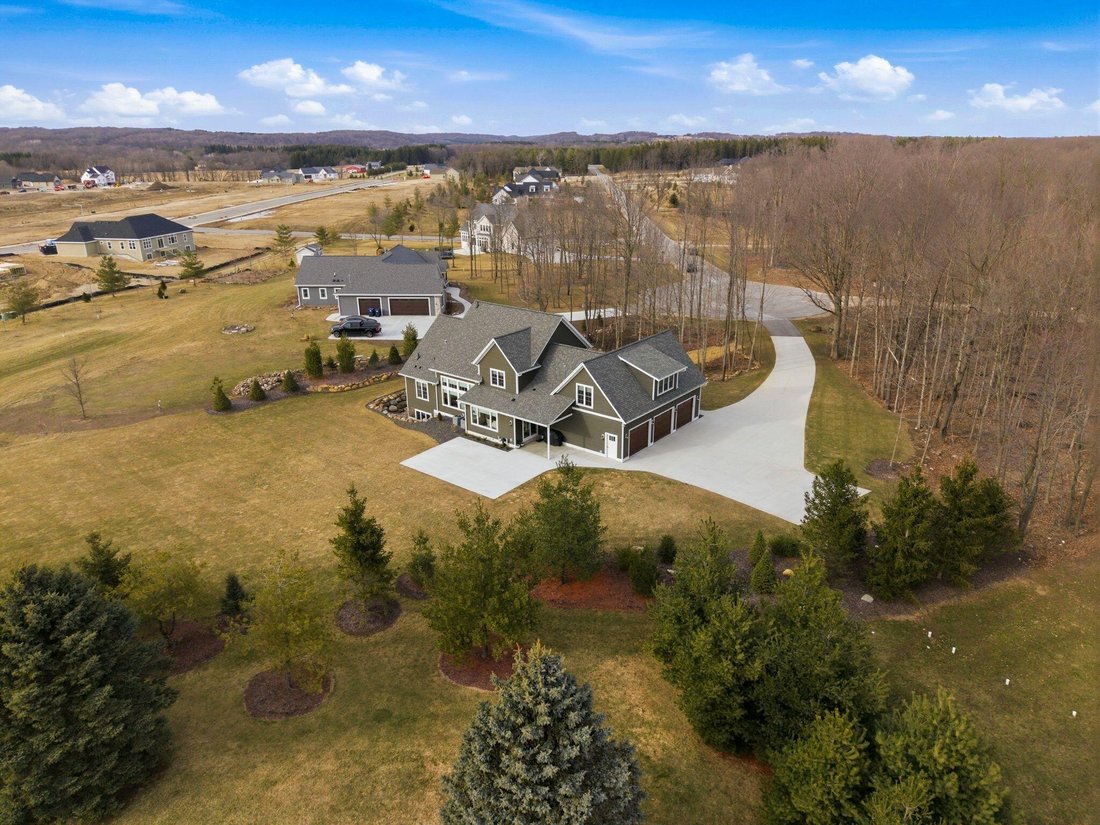 House in Slinger, Wisconsin, United States 2 - 17440691