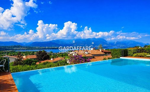 Villa a Manerba del Garda, Lombardia, Italia 1