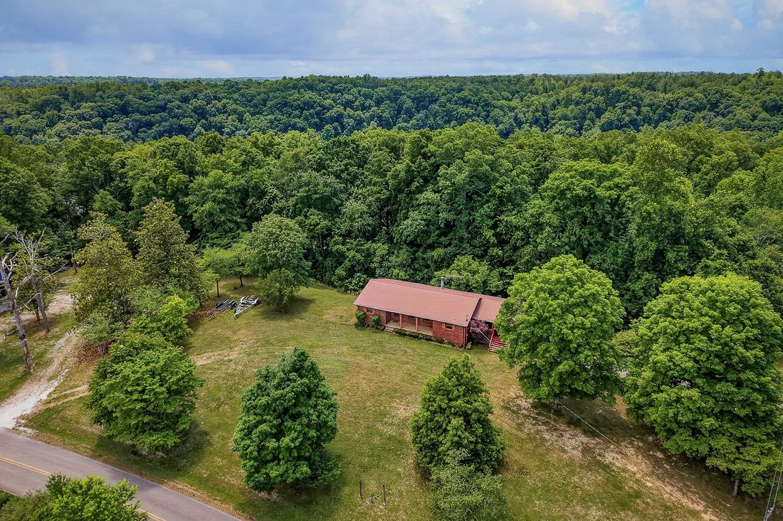 House in Smithville, Tennessee, United States 2 - 18001802