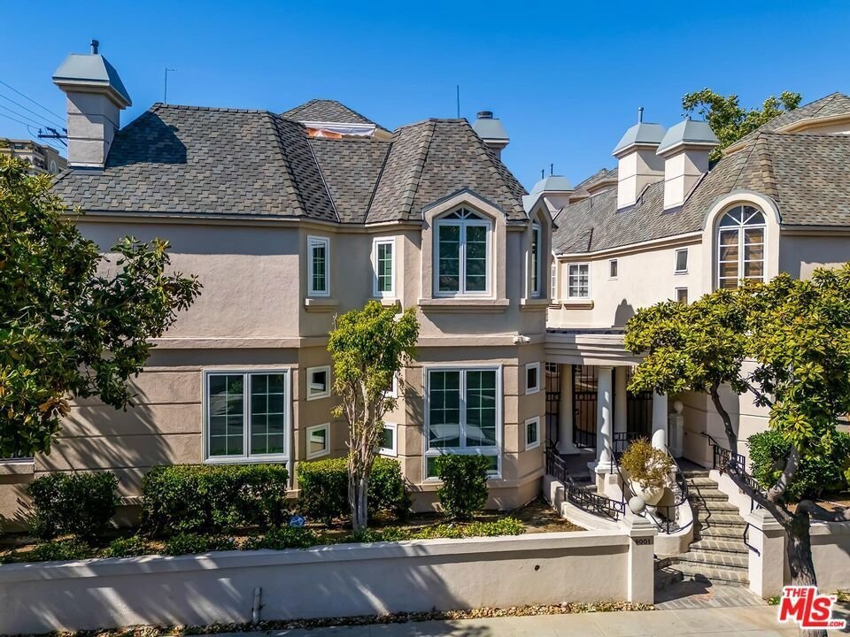 Condo in Beverly Hills, California, United States 1 - 18002026