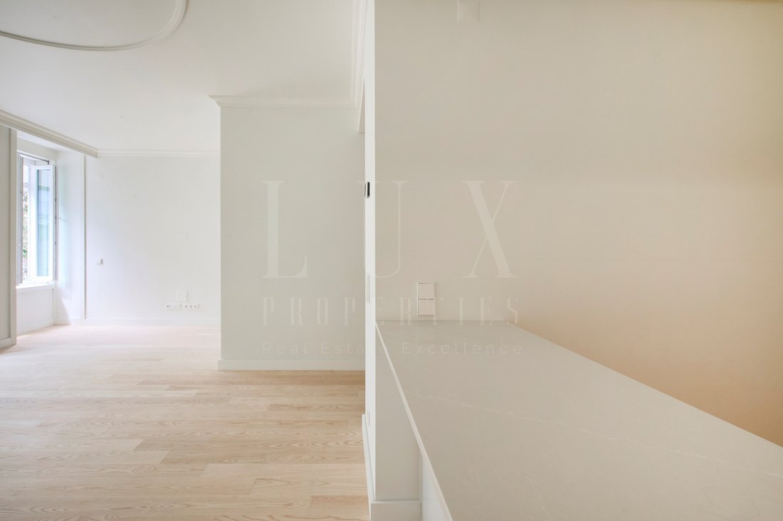 Apartment in Arroios, Lisbon, Portugal 2 - 18002440