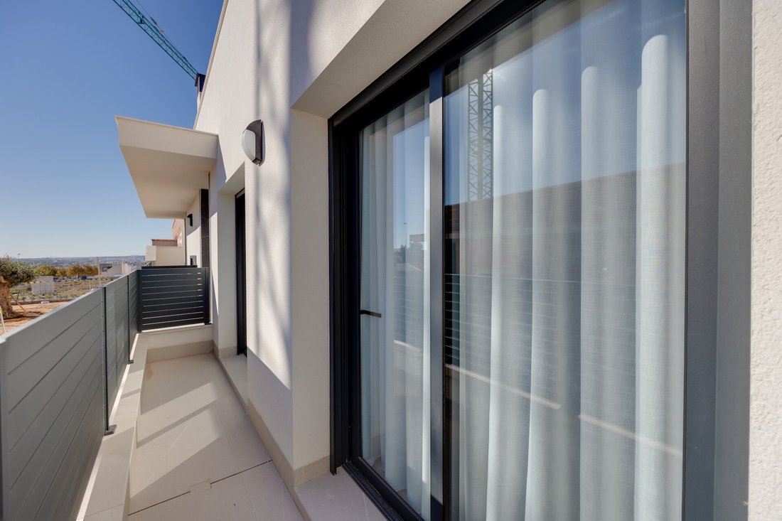 House in Torrevieja, Valencian Community, Spain 2 - 18002366