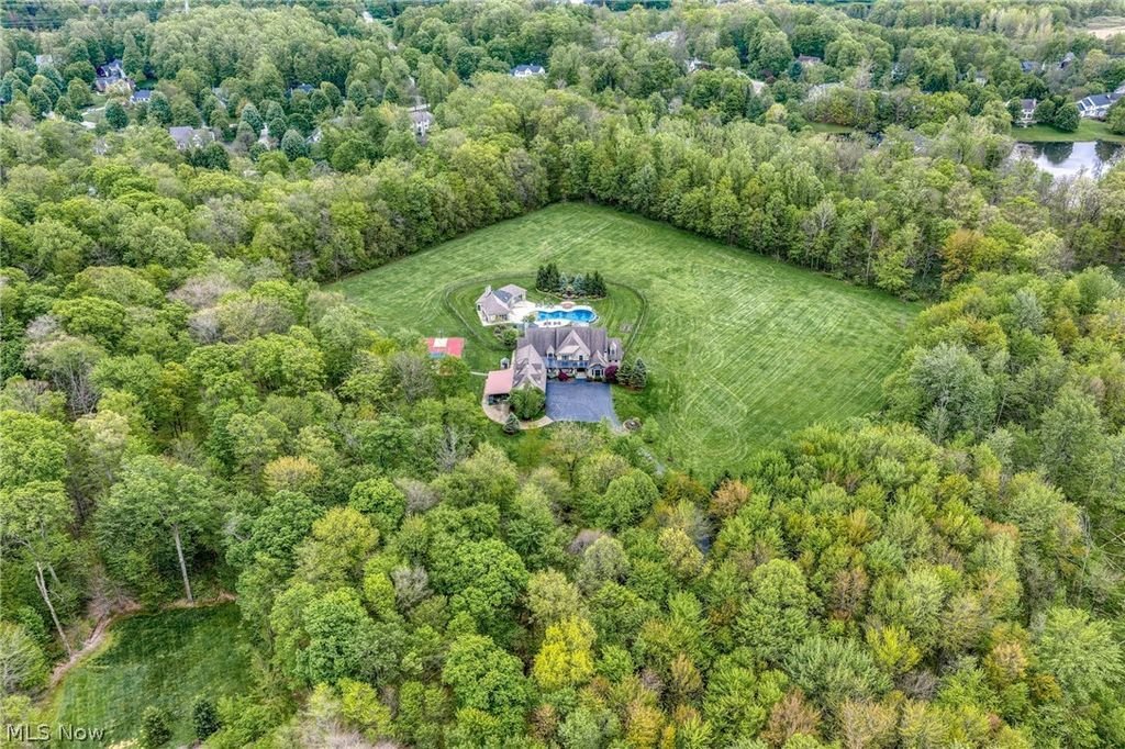 House in Novelty, Ohio, United States 3 - 17096313