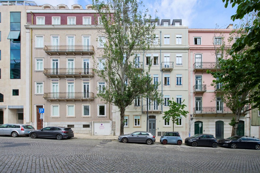 Apartment in Arroios, Lisbon, Portugal 1 - 18002484