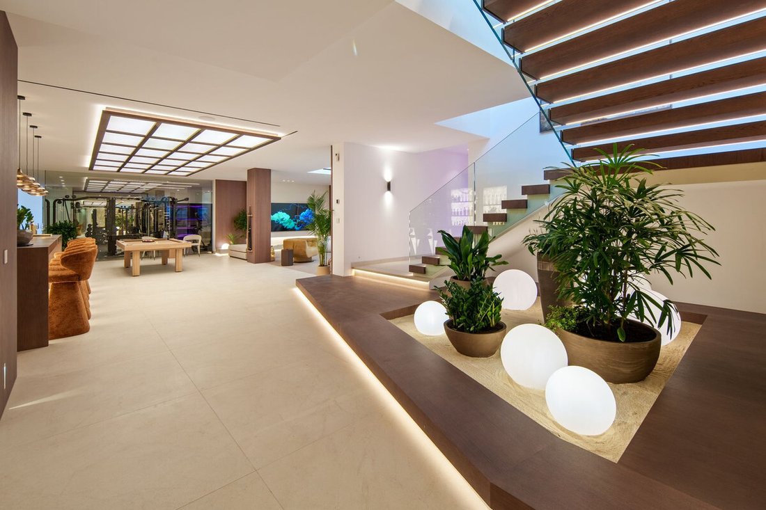 Villa in Puerto Banus, Marbella, Spain 1 - 18000874